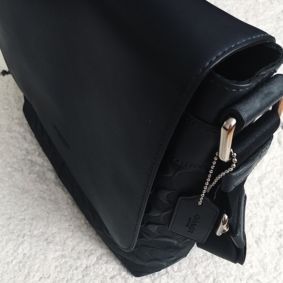 NWT Authentic Coach Men’s Leather Bag - Picture 9 of 10